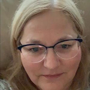 Meet your Posher, Peggy